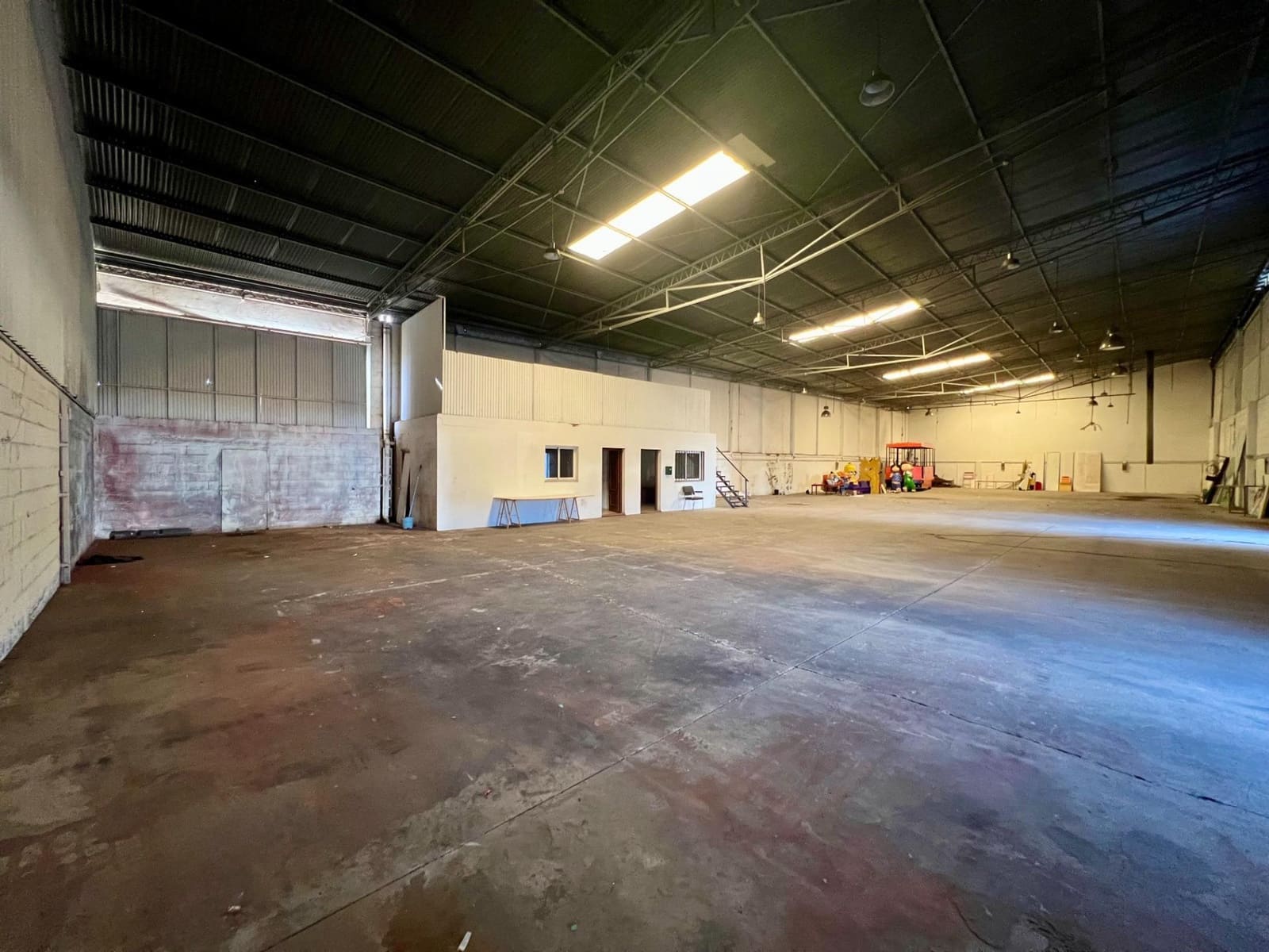 Business for rent in El Higueron - € 3,000 (Ref: 9359871)