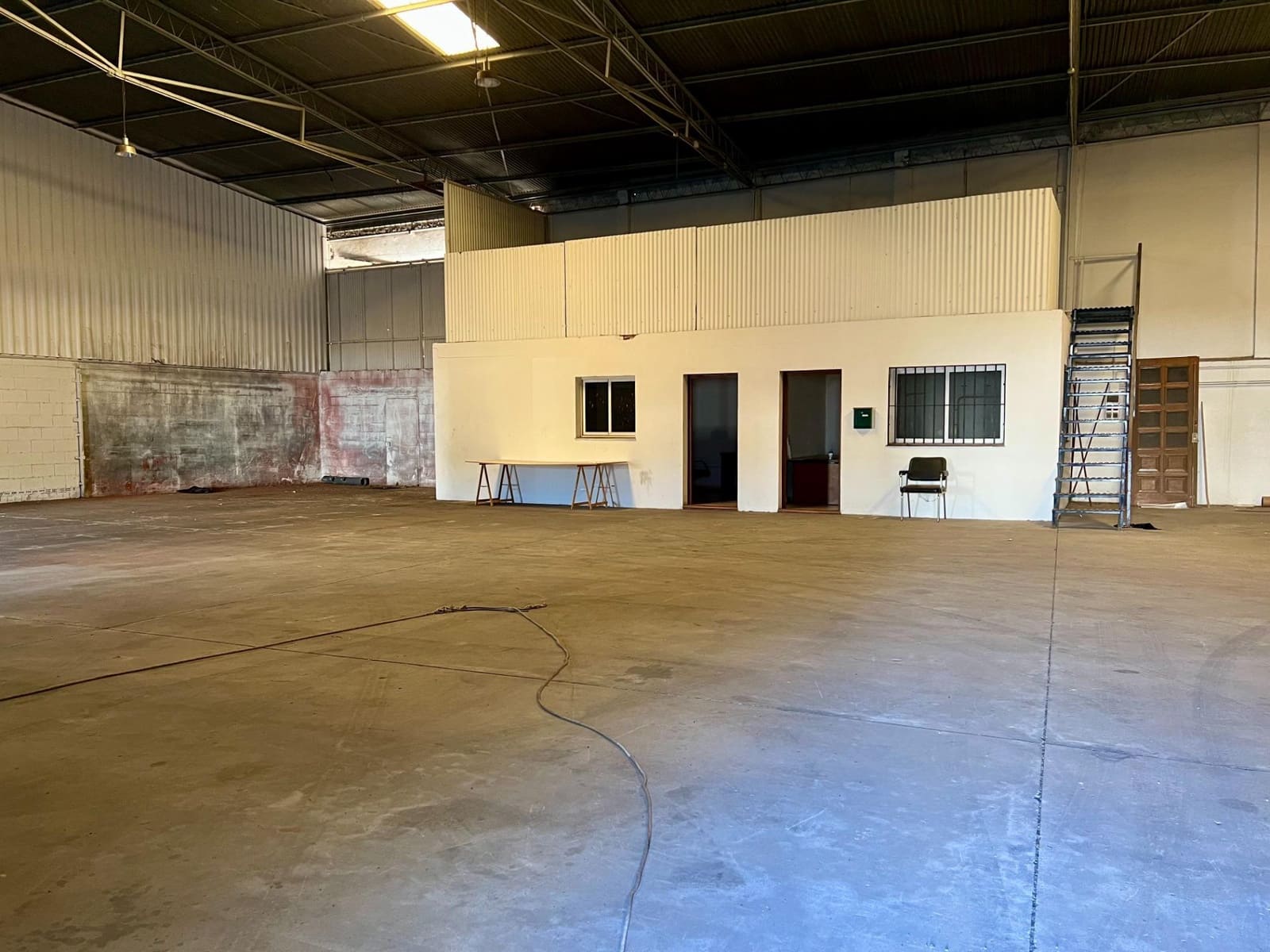 Business for rent in El Higueron - € 3,000 (Ref: 9359871)