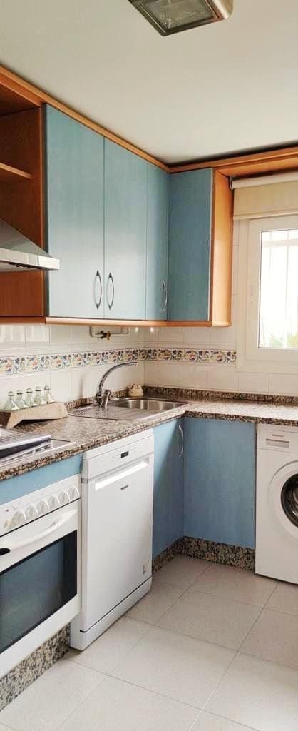 2 soveværelse Lejlighed til salg i Cordoba by med swimmingpool garage - € 230.000 (Ref: 9359872)