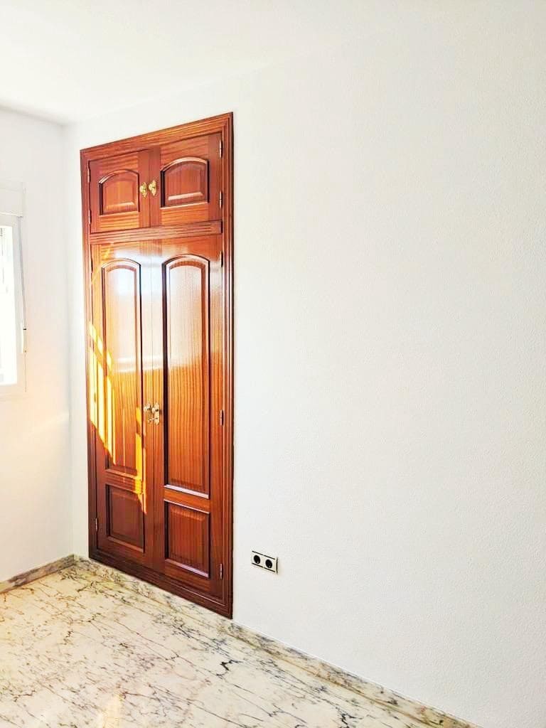 2 soveværelse Lejlighed til salg i Cordoba by med swimmingpool garage - € 230.000 (Ref: 9359872)