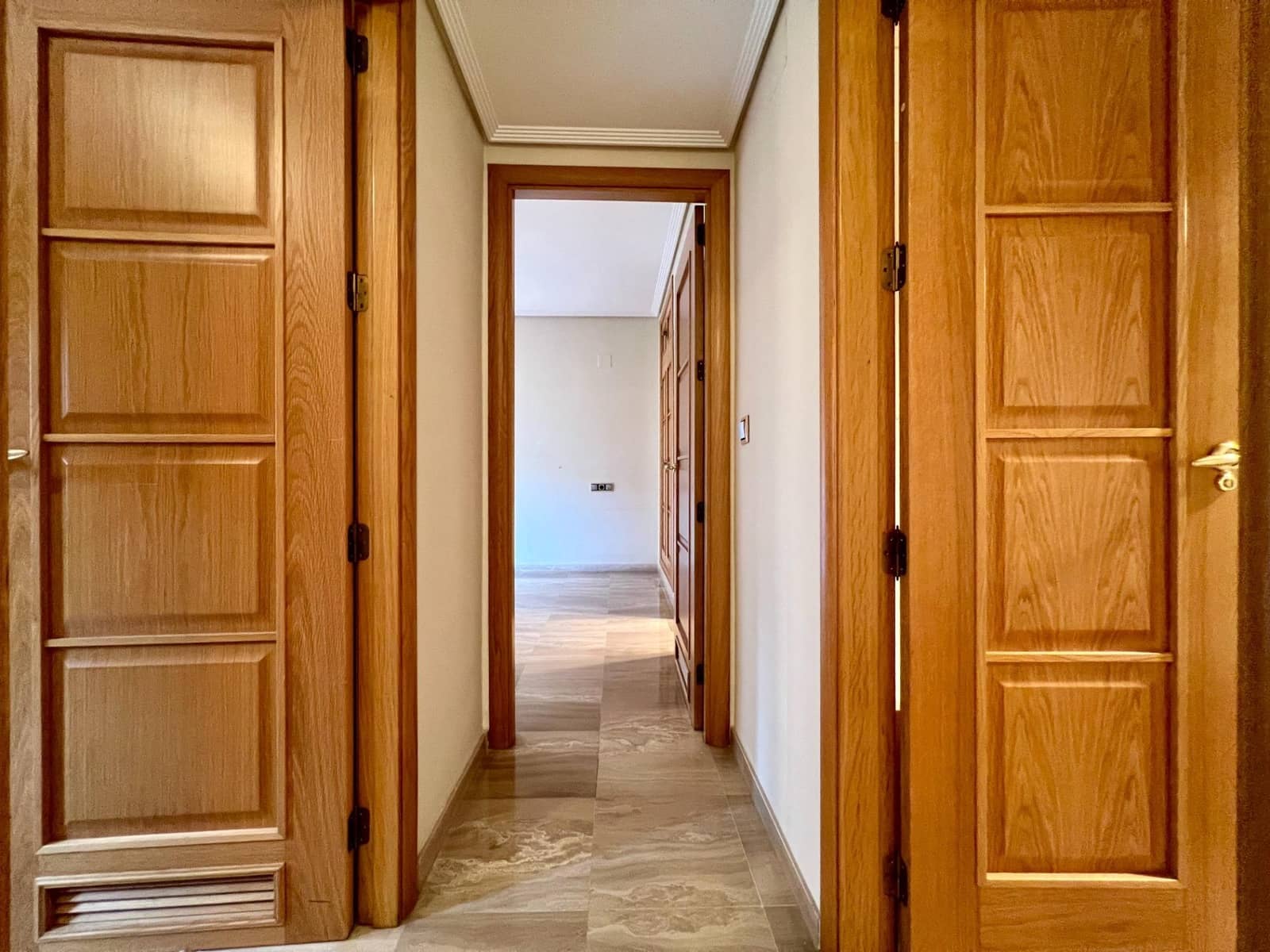 2 soveværelse Lejlighed til salg i Cordoba by med swimmingpool garage - € 289.900 (Ref: 9359873)