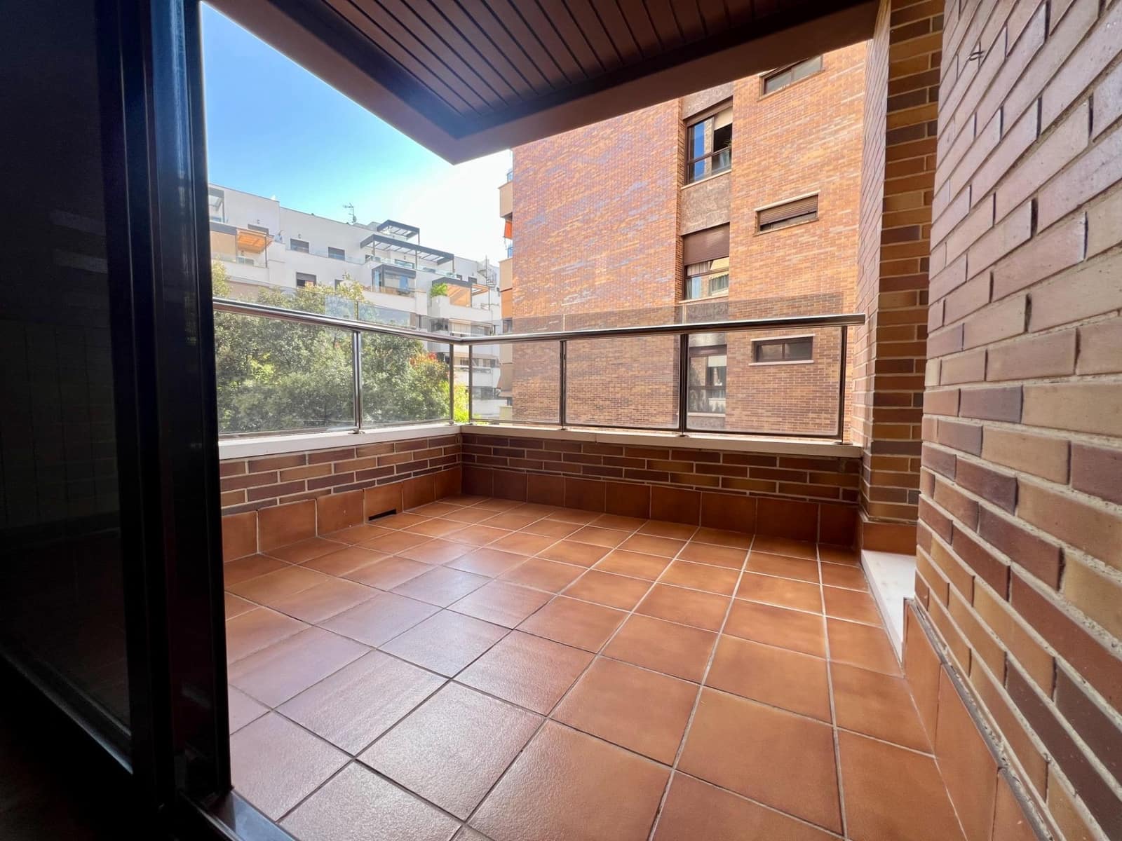 2 soveværelse Lejlighed til salg i Cordoba by med swimmingpool garage - € 289.900 (Ref: 9359873)