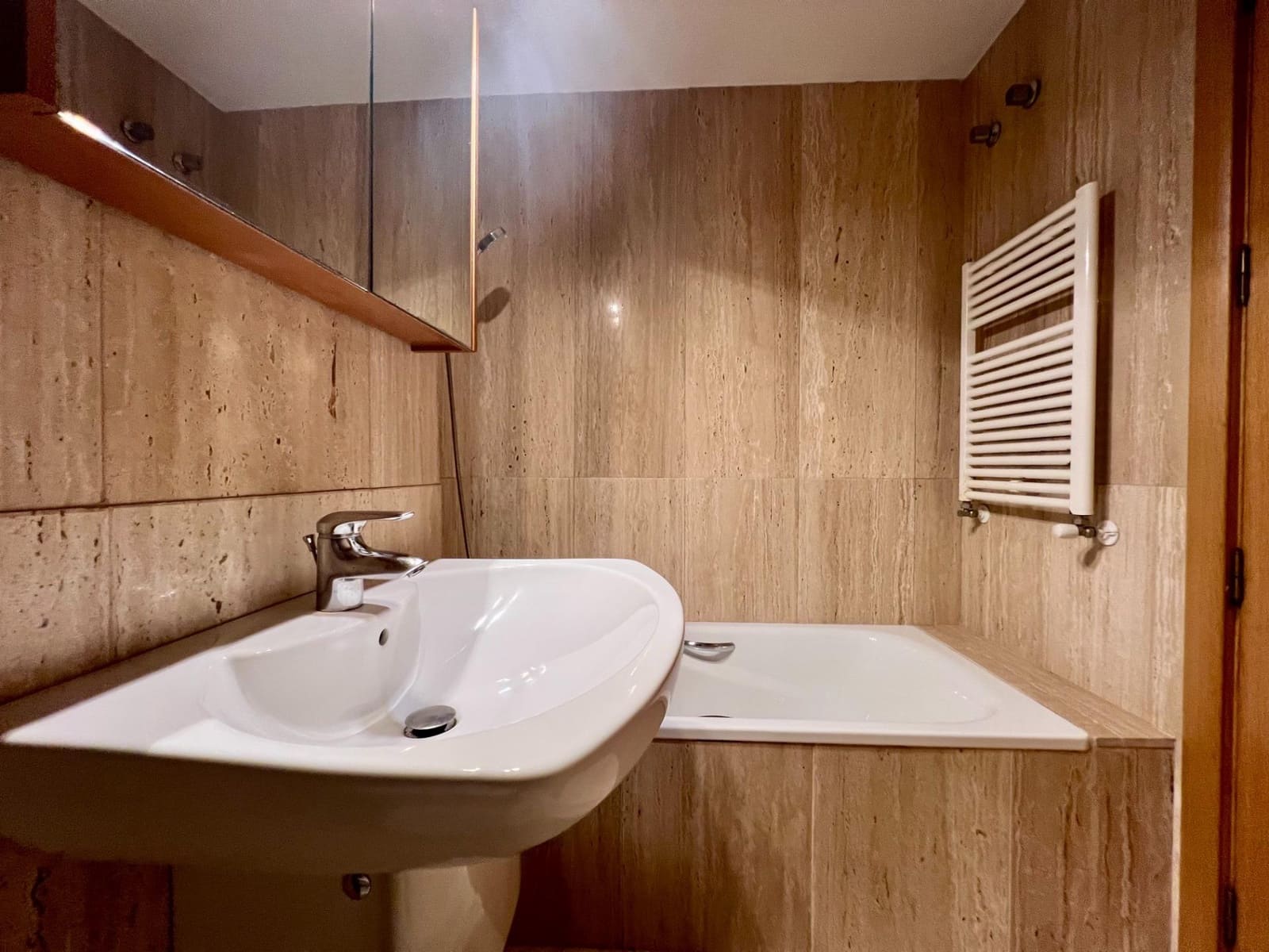 2 soveværelse Lejlighed til salg i Cordoba by med swimmingpool garage - € 289.900 (Ref: 9359873)