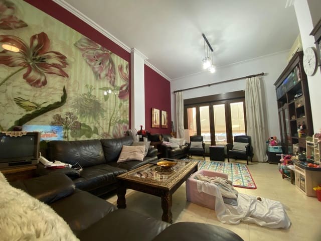 4 soveværelse Villa til salg i Alcolea, Córdoba by med swimmingpool garage - € 275.000 (Ref: 9359874)