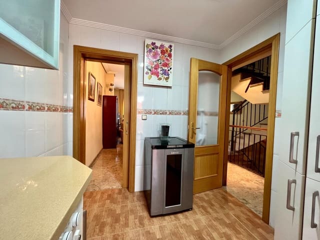 4 quarto Casa em Banda para venda em Villafranca de Córdoba - 195 000 € (Ref: 9359876)