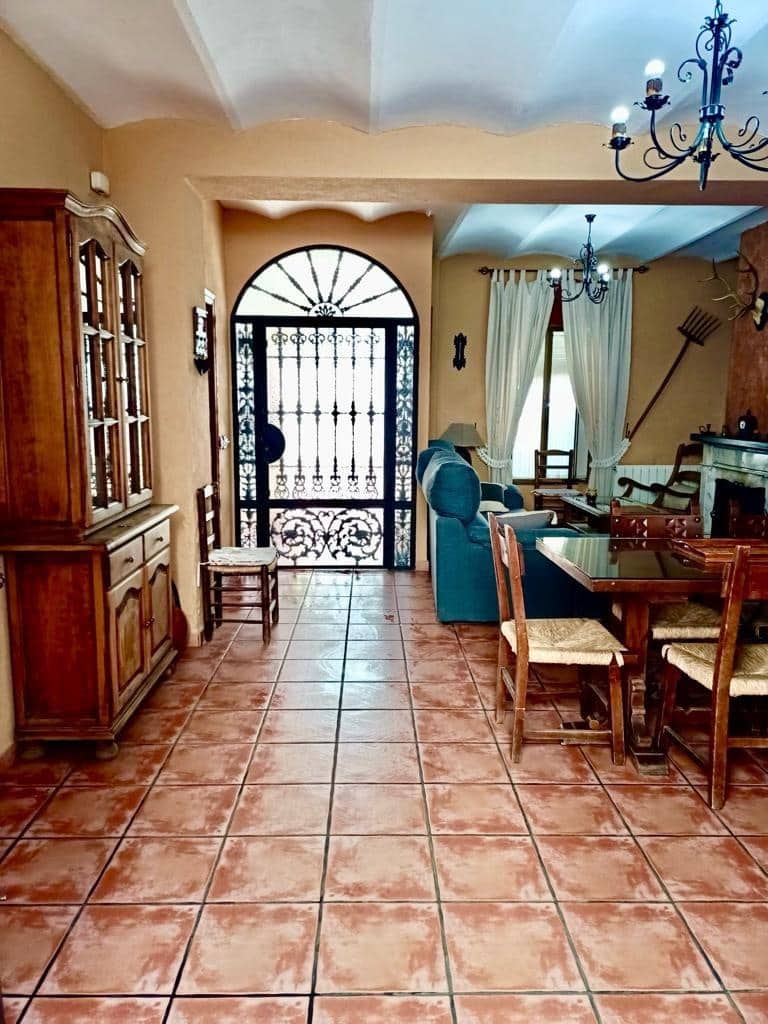 5 sypialnia Dom na sprzedaż w Cardena - 100 000 € (Ref: 9359880)