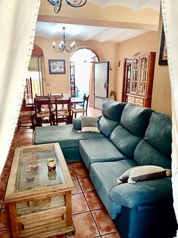 5 bedroom Townhouse for sale in Cardeña - € 100,000 (Ref: 9359880)