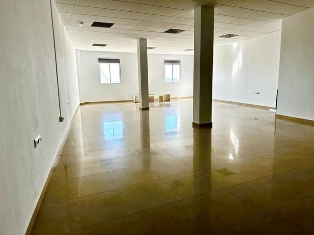 4 bedroom Commercial for rent in Fuente Obejuna - € 650 (Ref: 9359881)