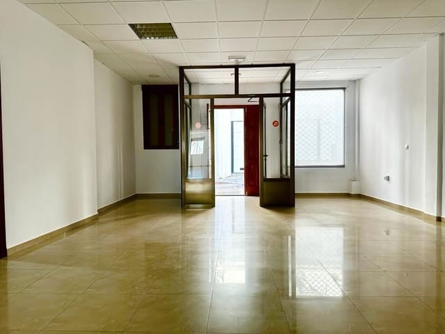 4 bedroom Commercial for rent in Fuente Obejuna - € 650 (Ref: 9359881)