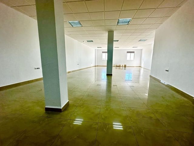 4 bedroom Commercial for rent in Fuente Obejuna - € 650 (Ref: 9359881)