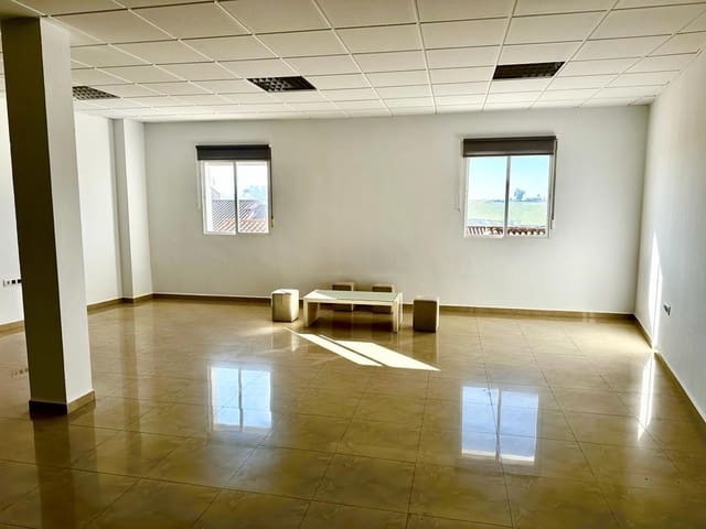 4 bedroom Commercial for rent in Fuente Obejuna - € 650 (Ref: 9359881)
