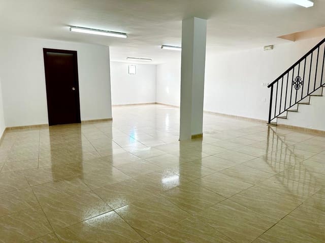 4 bedroom Commercial for rent in Fuente Obejuna - € 650 (Ref: 9359881)