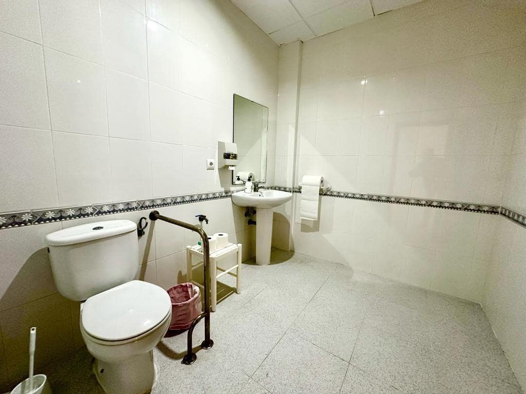 4 bedroom Commercial for rent in Fuente Obejuna - € 650 (Ref: 9359881)