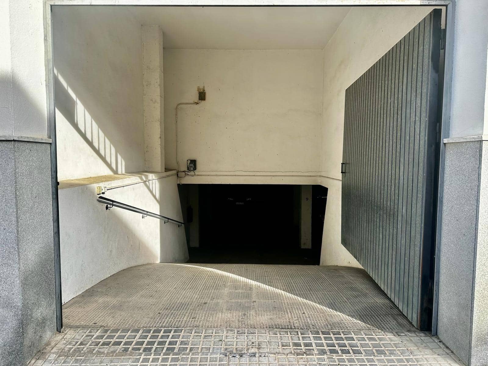 Garage till salu i Fuente Obejuna - 6 000 € (Ref: 9359883)