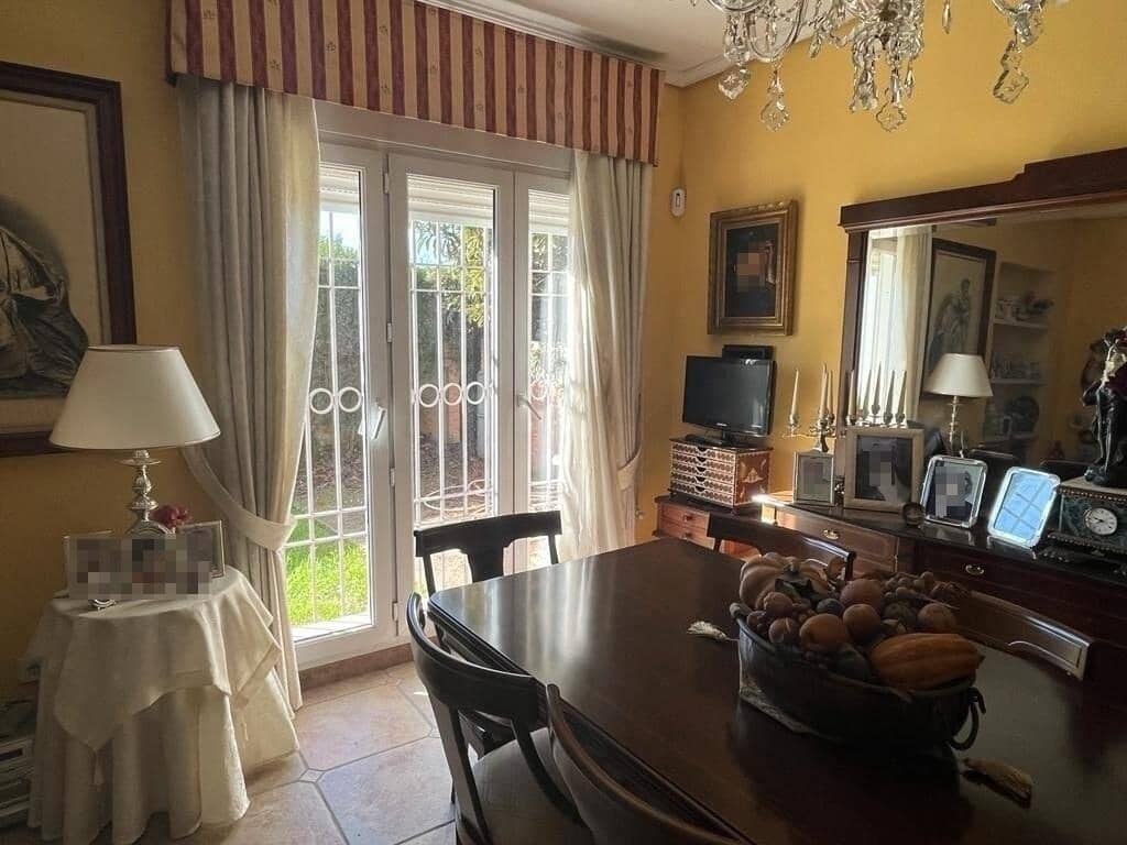 5 soveværelse Villa til salg i Cordoba by med swimmingpool garage - € 695.000 (Ref: 9359884)