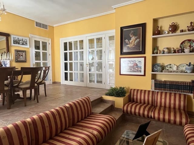 5 soveværelse Villa til salg i Córdoba by med swimmingpool garage - € 695.000 (Ref: 9359884)