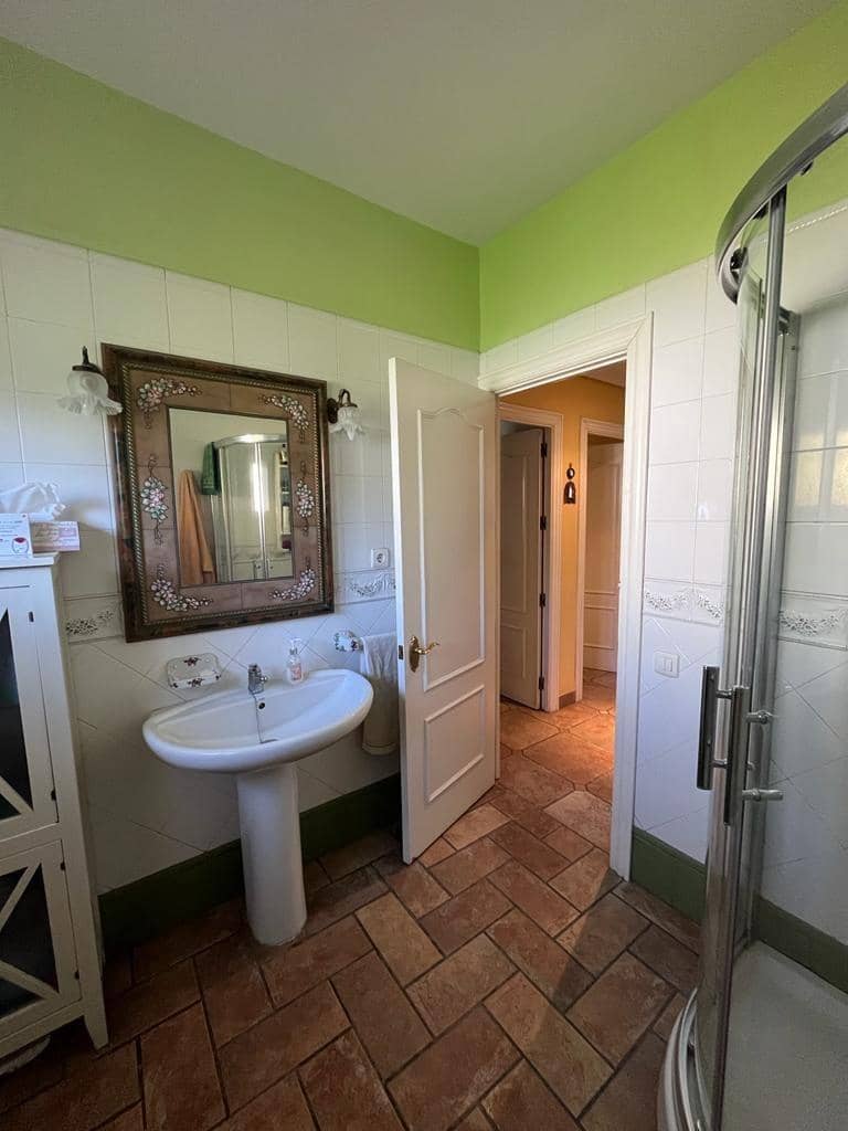 5 soveværelse Villa til salg i Cordoba by med swimmingpool garage - € 695.000 (Ref: 9359884)