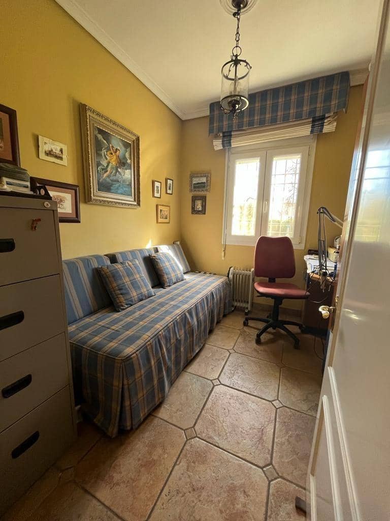 5 soveværelse Villa til salg i Cordoba by med swimmingpool garage - € 695.000 (Ref: 9359884)