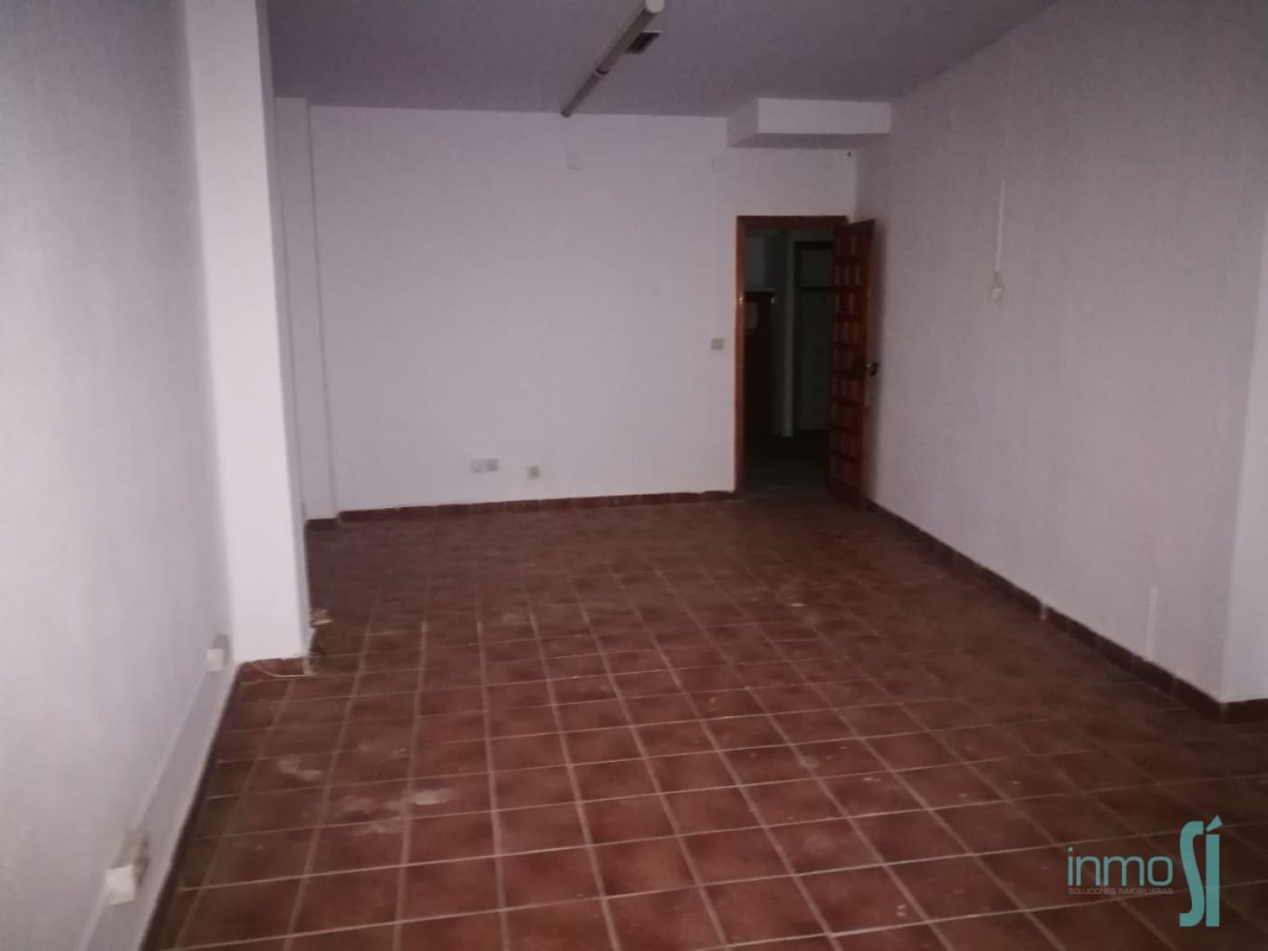 Kaupallinen vuokrattavana paikassa Cordoba kaupunki - 475 € (Ref: 9359885)