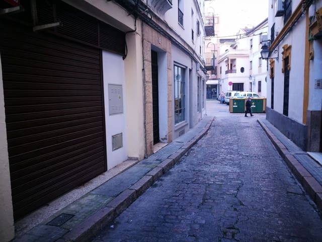 Kaupallinen vuokrattavana paikassa Centro Comercial, Córdoba kaupunki - 475 € (Ref: 9359885)