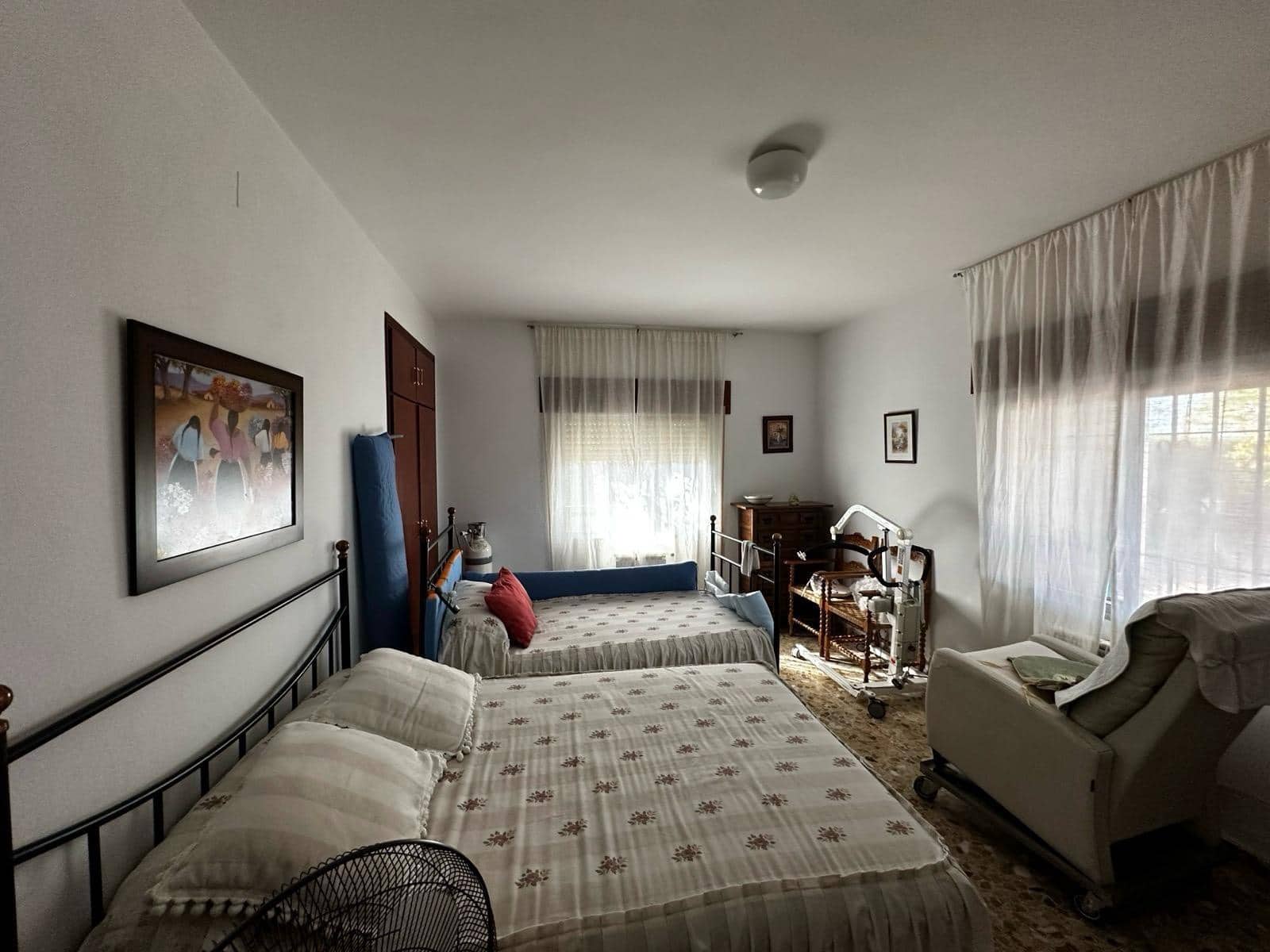 5 makuuhuone Huvila myytävänä paikassa La Carlota mukana uima-altaan 
autotalli - 260 000 € (Ref: 9359887)