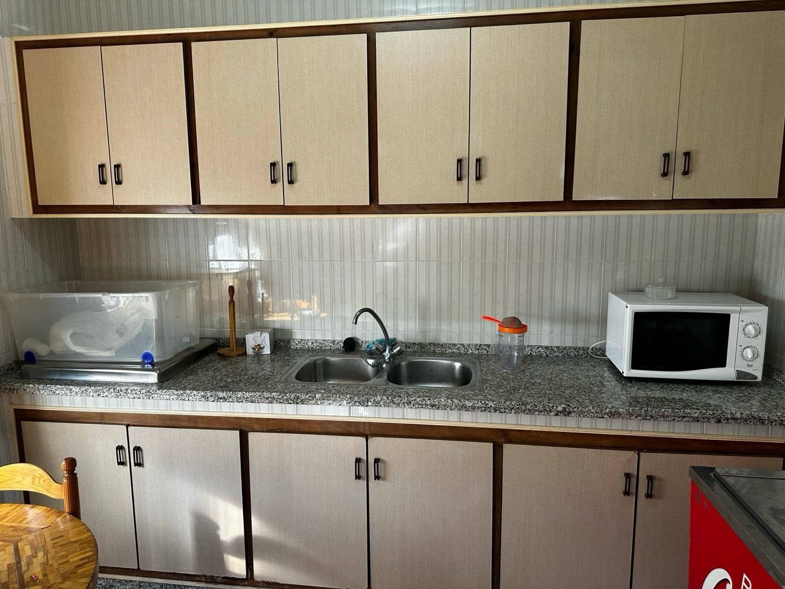 5 makuuhuone Huvila myytävänä paikassa La Carlota mukana uima-altaan 
autotalli - 260 000 € (Ref: 9359887)