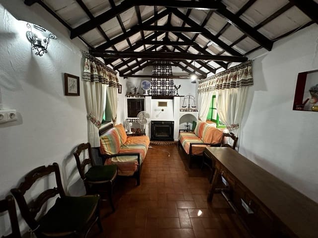 5 makuuhuone Huvila myytävänä paikassa La Carlota mukana uima-altaan 
autotalli - 260 000 € (Ref: 9359887)