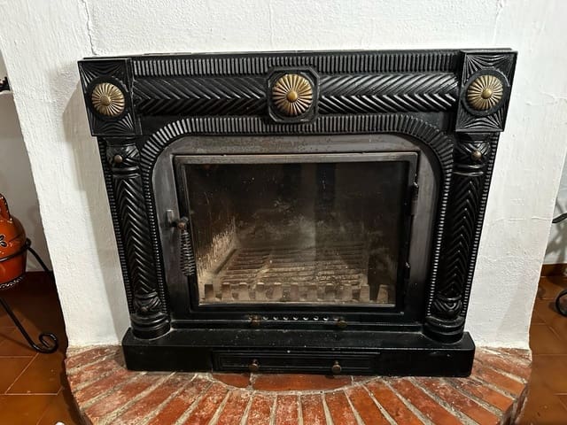 5 makuuhuone Huvila myytävänä paikassa La Carlota mukana uima-altaan 
autotalli - 260 000 € (Ref: 9359887)