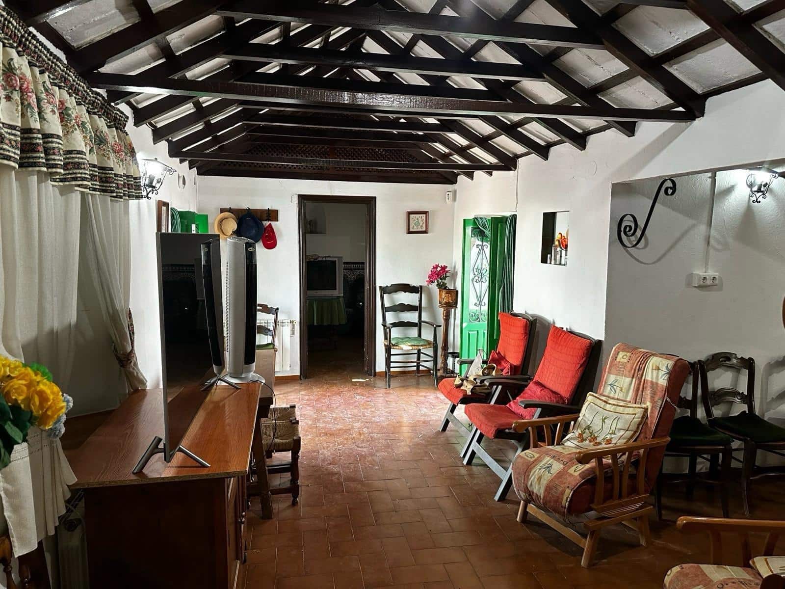 5 makuuhuone Huvila myytävänä paikassa La Carlota mukana uima-altaan 
autotalli - 260 000 € (Ref: 9359887)