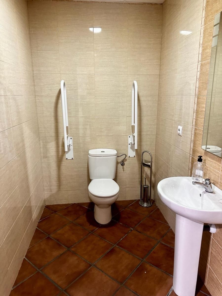 Bedrijf te koop in Cordoba stad - € 130.000 (Ref: 9359889)