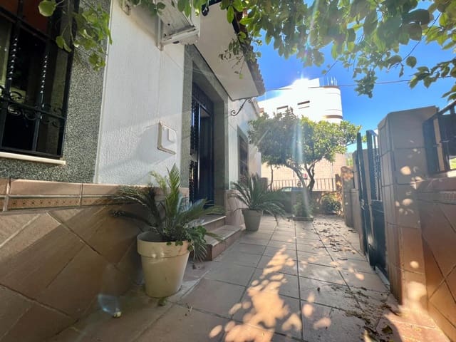 4 slaapkamer Rijtjeshuis te koop in Córdoba stad - € 255.000 (Ref: 9359891)