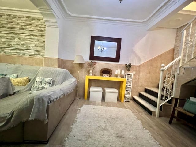 4 slaapkamer Rijtjeshuis te koop in Córdoba stad - € 255.000 (Ref: 9359891)