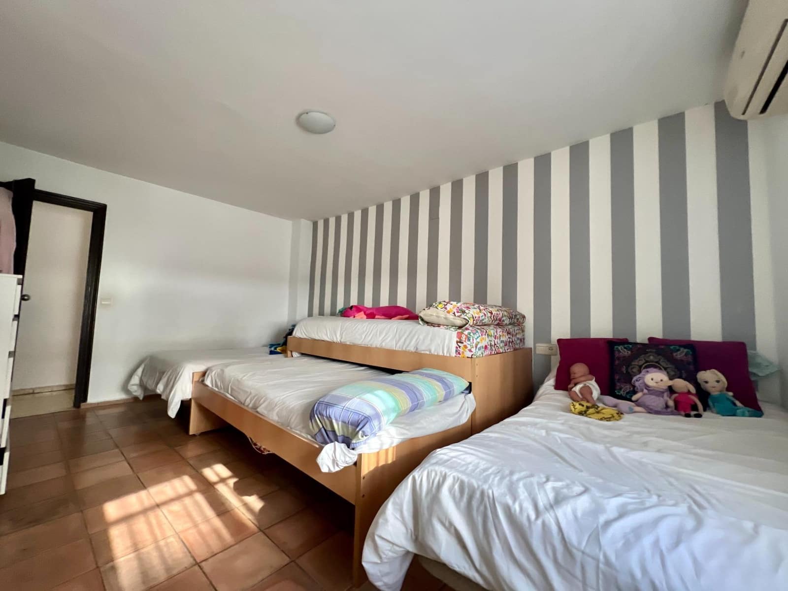 4 soveværelse Rækkehus til salg i Cordoba by - € 255.000 (Ref: 9359891)