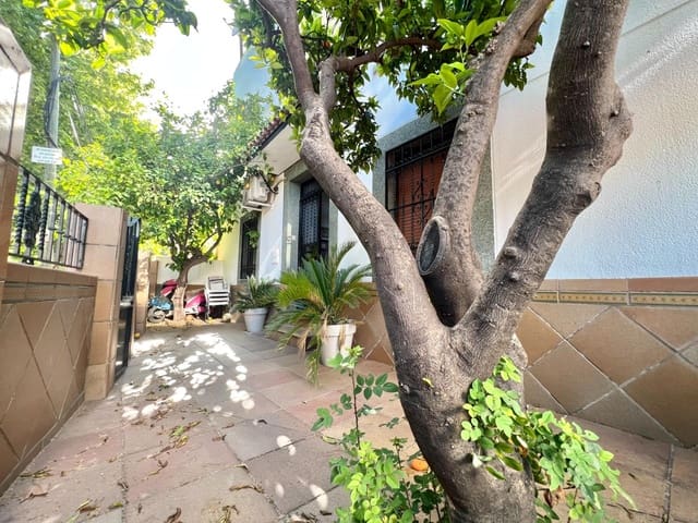 4 slaapkamer Rijtjeshuis te koop in Córdoba stad - € 255.000 (Ref: 9359891)