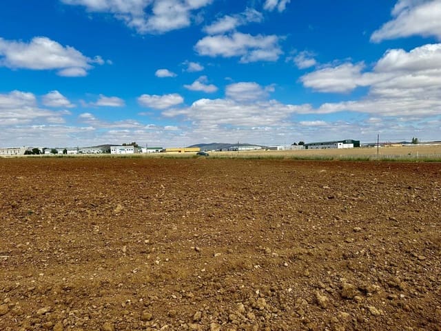 Undeveloped Land for sale in Fuente Obejuna - € 22,000 (Ref: 9359892)