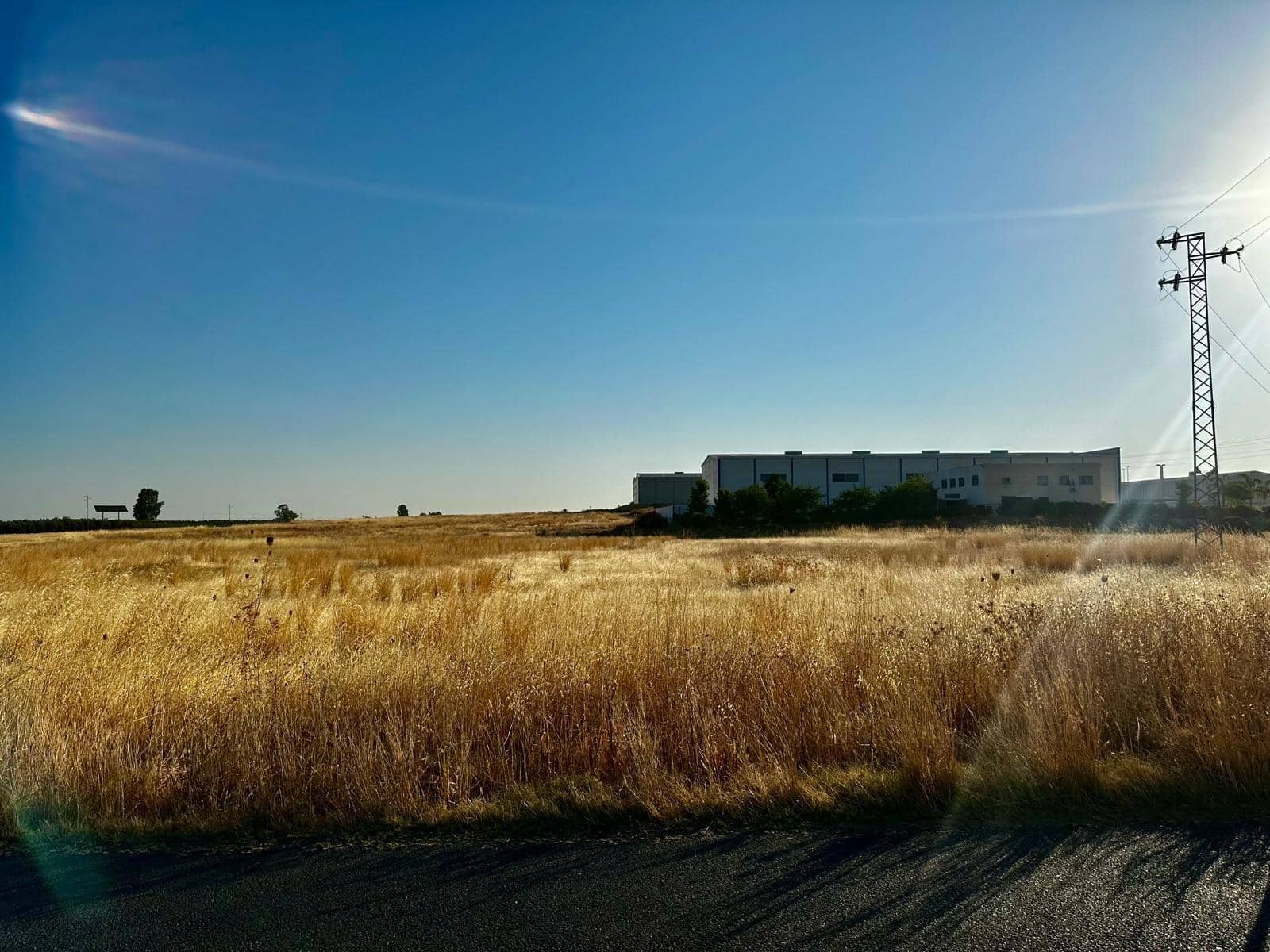 Grunde uden byggetilladelser til salg i La Carlota - € 300.000 (Ref: 9359895)