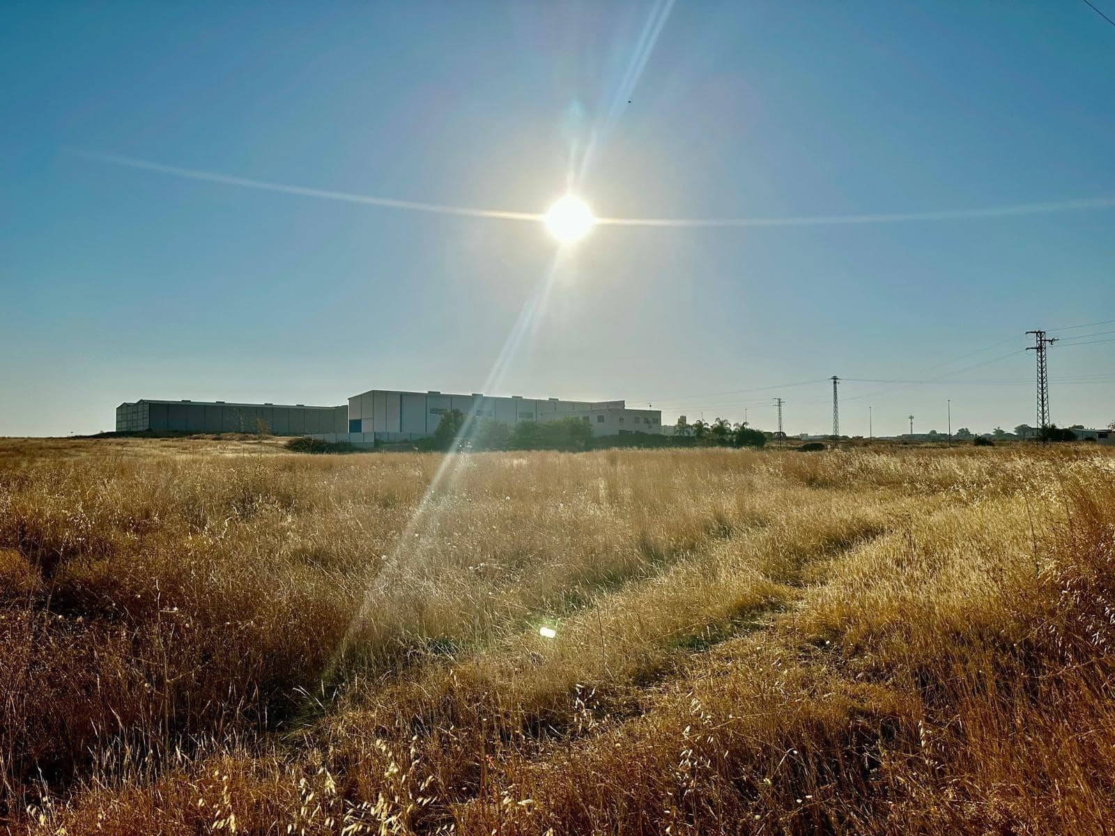 Grunde uden byggetilladelser til salg i La Carlota - € 300.000 (Ref: 9359895)