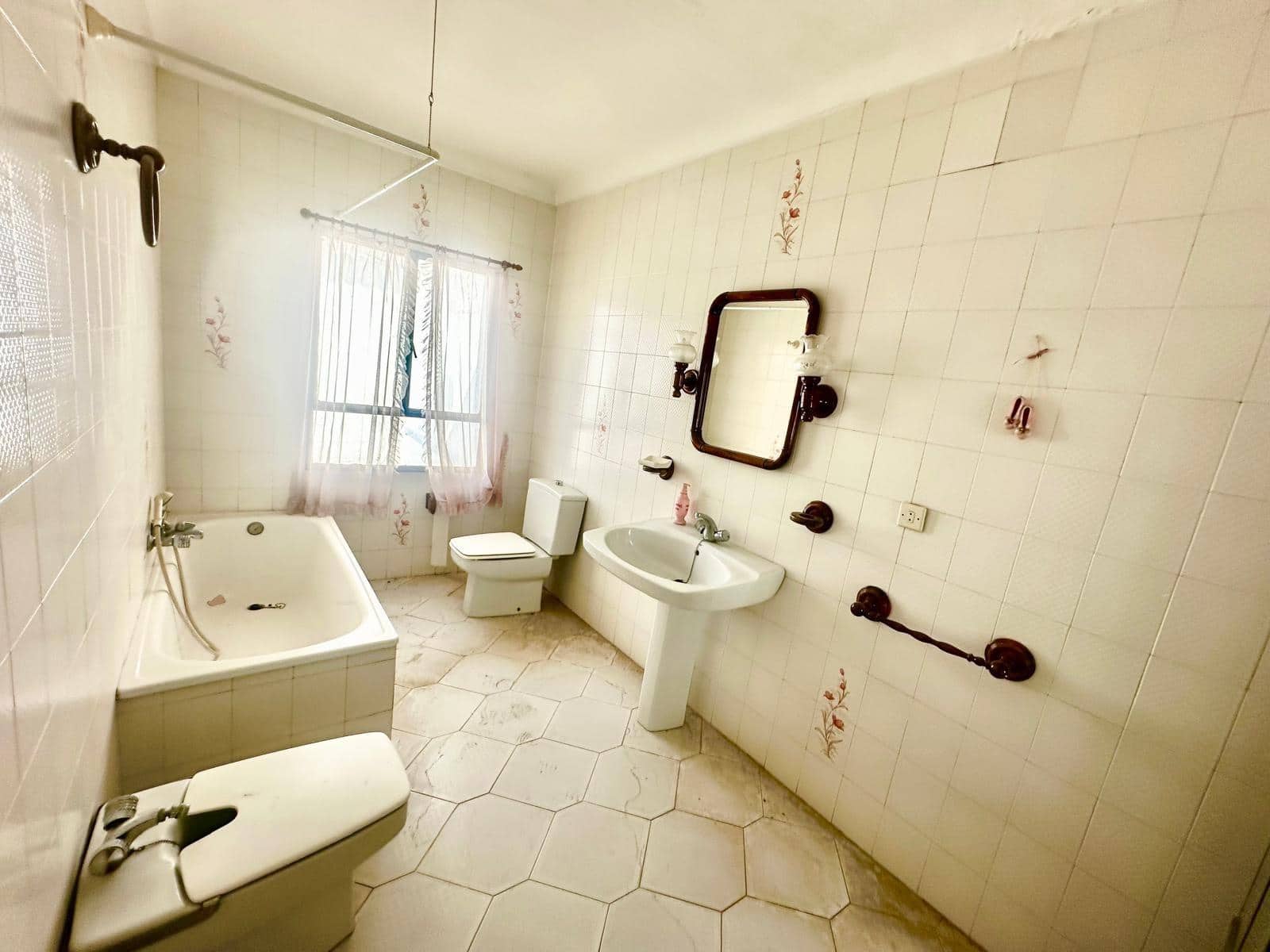 9 sovrum Hus till salu i Lopera - 57 000 € (Ref: 9359896)