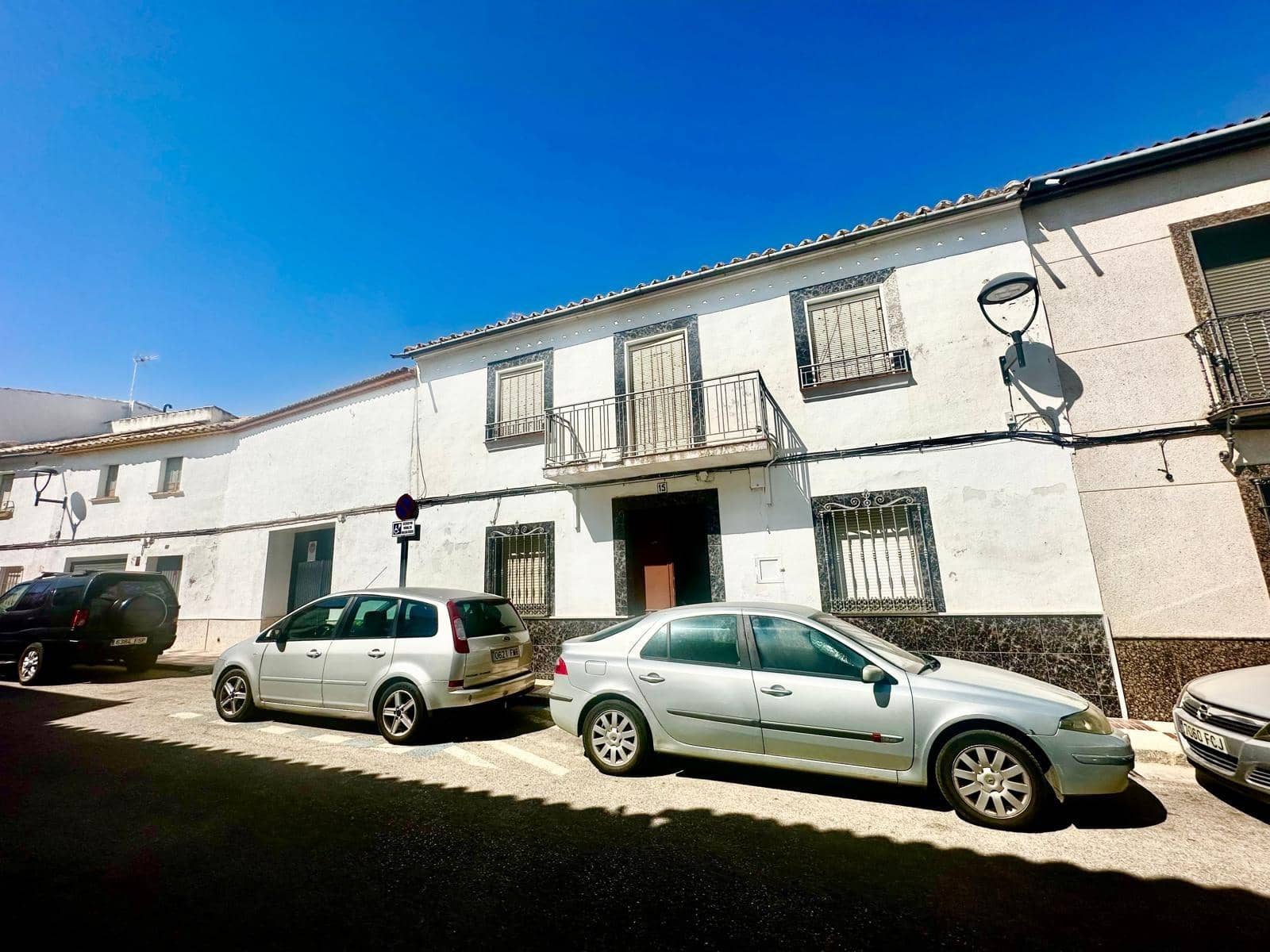 9 bedroom Townhouse for sale in Lopera - € 56,000 (Ref: 9359896)