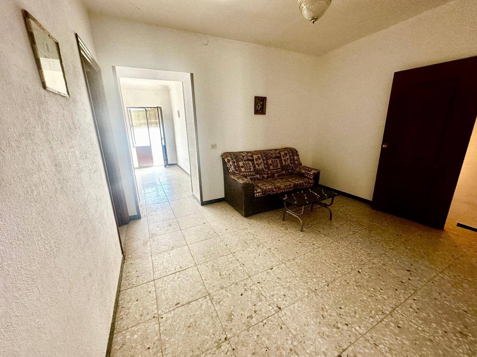 9 bedroom Townhouse for sale in Lopera - € 56,000 (Ref: 9359896)