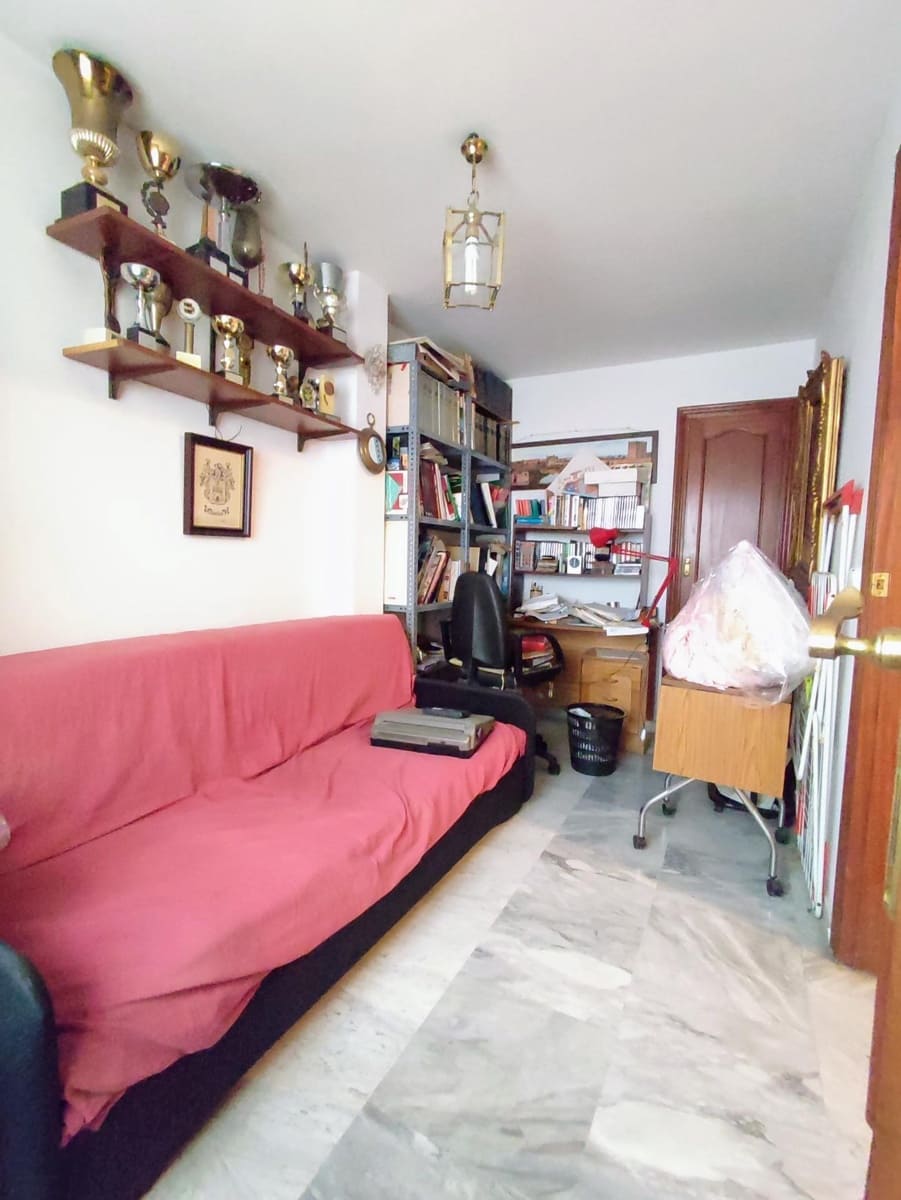 4 camera da letto Appartamento in vendita in Cordova citta con garage - 269.900 € (Rif: 9359899)