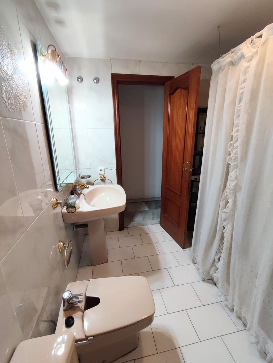 4 camera da letto Appartamento in vendita in Cordova citta con garage - 269.900 € (Rif: 9359899)