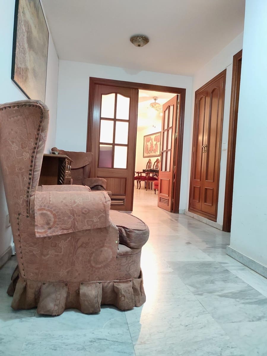 4 camera da letto Appartamento in vendita in Cordova citta con garage - 269.900 € (Rif: 9359899)