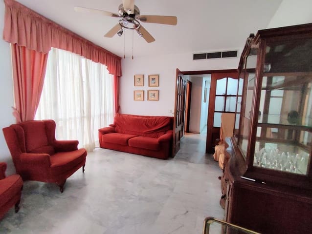 4 camera da letto Appartamento in vendita in Cordova città con garage - 269.900 € (Rif: 9359899)