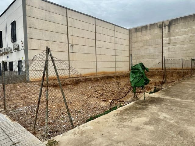 Grunde uden byggetilladelser til salg i Córdoba by - € 139.000 (Ref: 9359900)