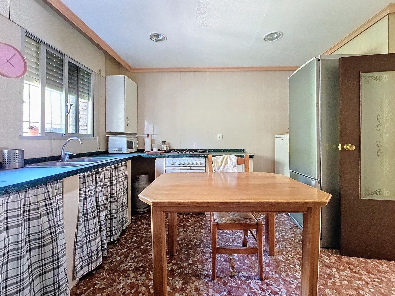 4 slaapkamer Villa te koop in Cordoba stad met zwembad - € 250.000 (Ref: 9359903)