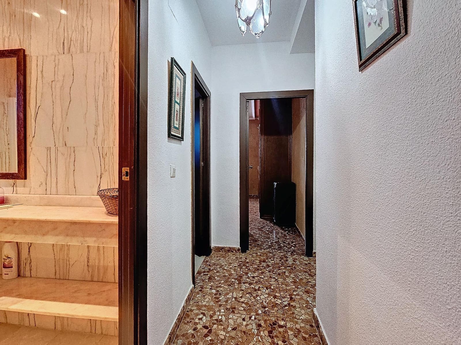 4 slaapkamer Villa te koop in Cordoba stad met zwembad - € 250.000 (Ref: 9359903)
