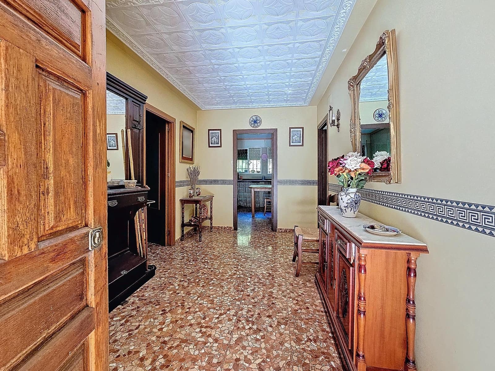 4 slaapkamer Villa te koop in Cordoba stad met zwembad - € 250.000 (Ref: 9359903)
