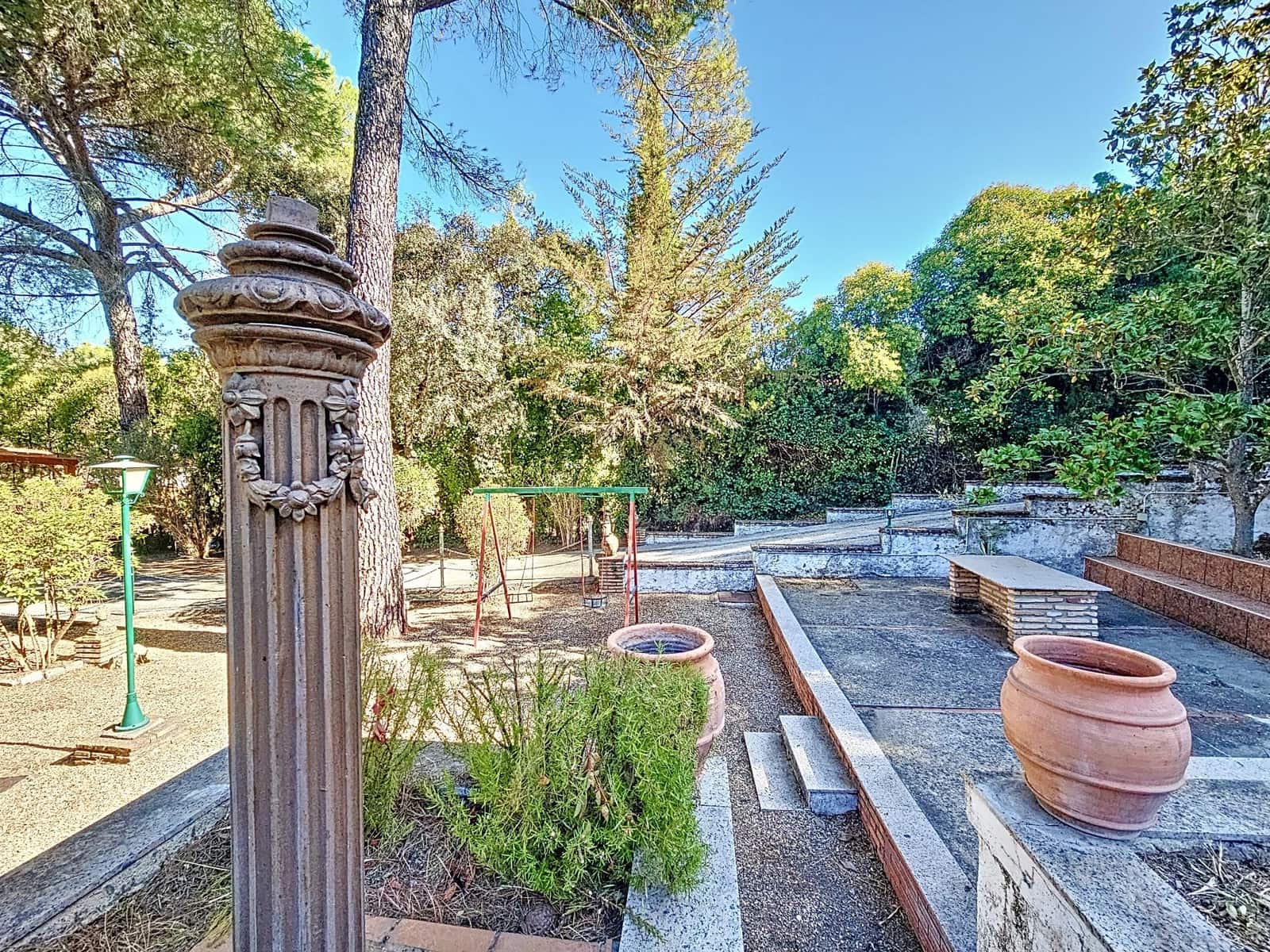 4 slaapkamer Villa te koop in Cordoba stad met zwembad - € 250.000 (Ref: 9359903)