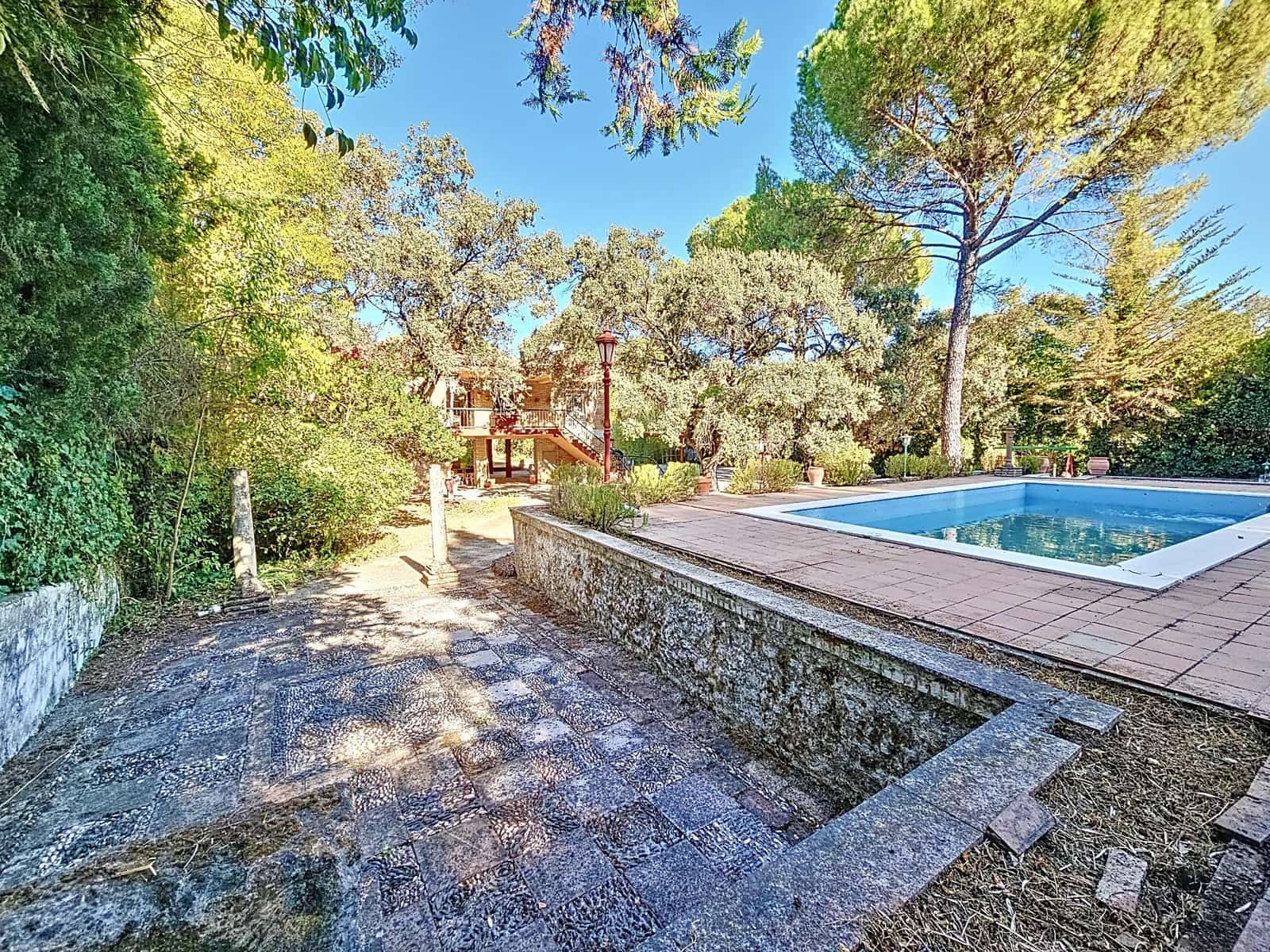 4 slaapkamer Villa te koop in Cordoba stad met zwembad - € 250.000 (Ref: 9359903)